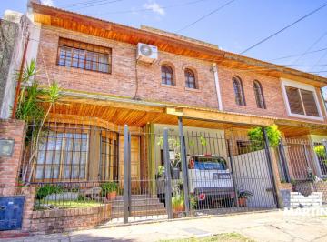 Casa · 112m² · 4 Ambientes · 1 Cochera · Casa Dúplex 4 Amb Escritorio y Patio en Olivos
