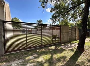 Terreno · 392m² · Terreno en Venta en Funes 390 m² Todos Los Servicios en Zona Norte Funes
