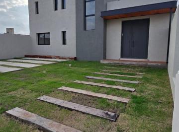 Foto · Venta Casa 3d (1 en Pb) y 3b - Rincones de Manantiales - Posesion Abr 2025