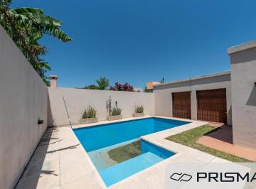 Casa · 317m² · 8 Ambientes · 3 Cocheras · Casa - 4 Dorm - Urca - Alquilada Hasta 2027