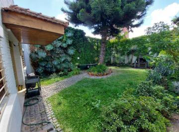 Casa · 150m² · 6 Ambientes · 1 Cochera · Casa en Venta en Floresta con Jardin y Cochera Lote Propio