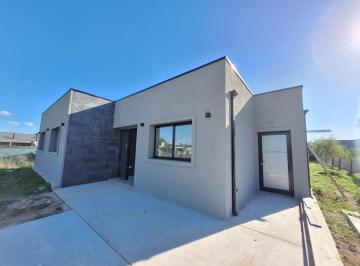 Casa · 168m² · 5 Ambientes · 3 Cocheras · Casa en Venta Barrio Monet - Los Cardales