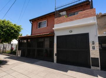 KNK-KNK-4746_2 · Oportunidad Chalet 6 Ambientes Escucha Oferta