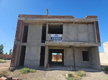 Casa · 250m² · 4 Dormitorios · Casa en a Terminar en Barrio Costa Jardín 2