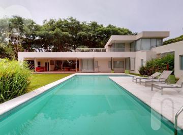 Casa · 270m² · 5 Ambientes · 4 Cocheras · Venta Casa Campos de Roca 3 Dorm.