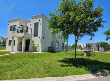 Casa · 152m² · 5 Ambientes · 2 Cocheras · Casa 5 Ambientes - Venta Barrio Cerrado San Pablo - Pilar
