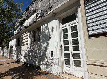 Casa · 250m² · 7 Ambientes · 1 Cochera · Alberdi Entre Bolivar y Andrade
