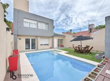 Casa · 134m² · 4 Ambientes · 1 Cochera · Casa en Punta Mogotes