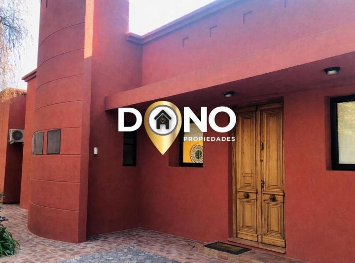 Casa · 300m² · 4 Ambientes