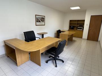 Oficina comercial · 26m² · 1 Ambiente · Alquiler Oficina Amoblada con Patio Exclusivo - San Luis 1900 Rosario