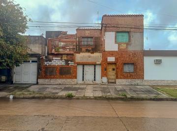 Casa · 156m² · 6 Ambientes · 1 Cochera · Casa a Refaccionar/demoler - Barrio Ciudadela