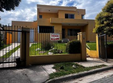 Casa , Villa Carlos Paz · Hermosa Casa en Venta en Costa Azul