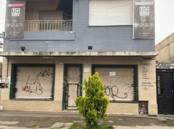 Local comercial , Ezeiza · Excelente Propiedad Centrica en Ezeiza!