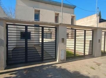 Departamento · 62m² · 3 Ambientes · 1 Cochera · PH 3 Amb, Toilette en Pb, Cochera Al Frente y Jardín Al Fondo