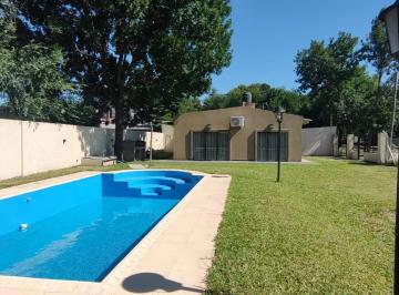 Casa · 80m² · 3 Ambientes · Venta Casa Dos Dorm. con Pileta en Pueblo Esther