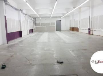 Local comercial · 237m² · Venta Local Comercial Varios Rubos 237 m² Cubiertos