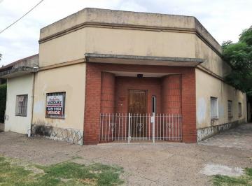 Casa de 5 ambientes, Esteban Echeverría · Sobre Av Luciano Valette
