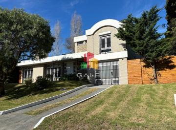 Foto1 · Excepcional Casa en Venta de 4 Dorm.