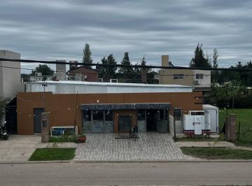 Local comercial · 398m² · 4 Ambientes · Local en Acequias del Aire