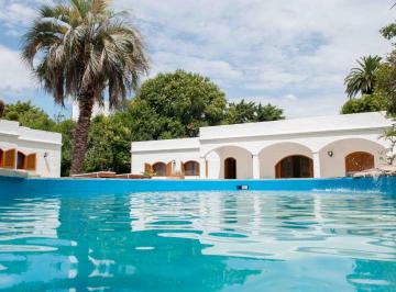 Quinta vacacional · 450m² · 10 Ambientes · 1 Cochera · Casa Quinta en Venta en Villa Elisa, La Plata, G. B. a. Zona Sur