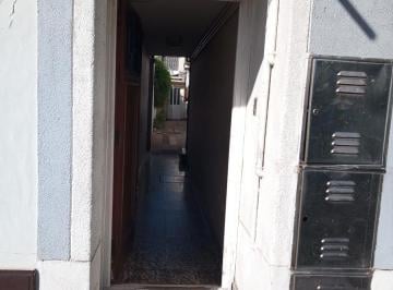 PH · 60m² · 3 Ambientes · PH en Barrio Las Avs