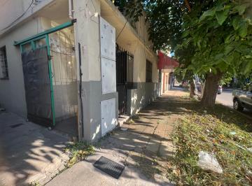 Casa · 120m² · 6 Ambientes · Caseros Tres Deptos Sobre Lote Amplio con Plano PH Aprobado F: 10250