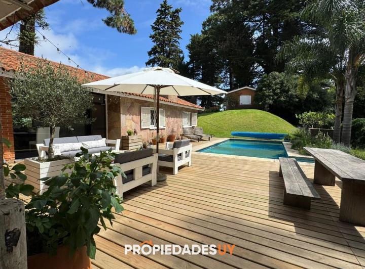 Casa en alquiler en Jardines de Cordoba · 6 ambientes