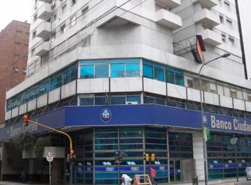 Garage · 15m² · Cochera en Venta en Uruguay Al 300