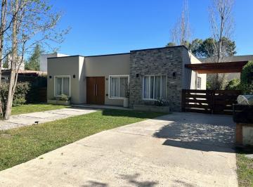 Casa · 137m² · 5 Ambientes · Casa con Pileta en Los Paraisos - Los Cardales