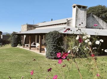 Casa · 7 Ambientes · 2 Cocheras · Casa en Santa María de La Aguada