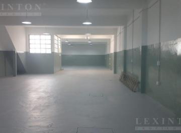 Bodega-Galpón · 300m² · Alquiler Galpón en Caseros
