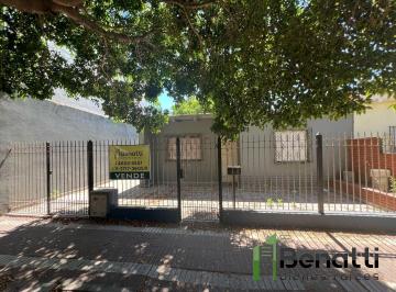 Casa · 72m² · 2 Ambientes · 1 Cochera · Casa Sobre Lote Propio de 10x23.