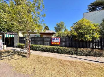 Casa · 100m² · 4 Ambientes · 3 Cocheras · Casa en Venta en Lomas de Zamora, G. B. a. Zona Sur, Argentina