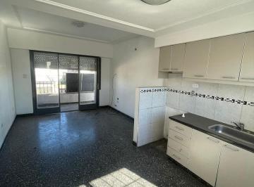 Casa · 46m² · 3 Ambientes · 1 Cochera · PH 3 Ambientes en Venta – Villa Insuperable – Muy Buen Estado – Apto Crédito