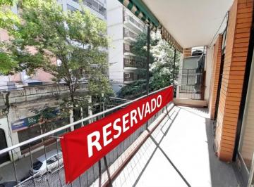 Departamento · 57m² · 3 Ambientes · Excelente Depto. Al Frente - Balcón Corrido - Amplio