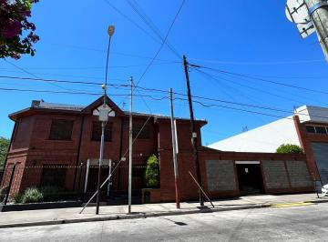 Casa de 5 ambientes, Lanús · En El Centro de Valentina Alsina, Imponente Casa! No Dejes de Visitarla!