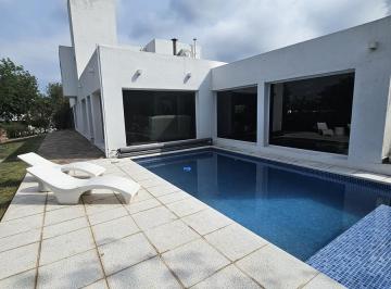 Casa · 355m² · 5 Ambientes · 2 Cocheras · Casa en Venta en Country Estancia Q2 4 Dorm, Uno en Pb - con Pileta - Escucha Oferta
