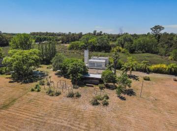 Quinta vacacional · 300m² · 60 Cocheras · Casa / Quinta / Venta / 5 Ambientes / Exaltación de La Cruz