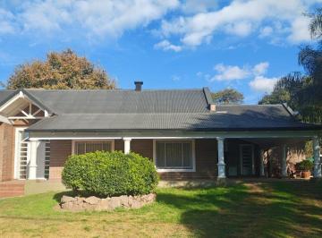 Casa · 340m² · 6 Ambientes · 4 Cocheras · Casa en Venta Villa Allende Lomas Este