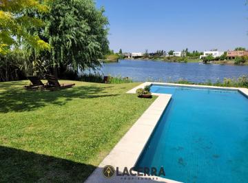 Casa · 195m² · 3 Ambientes · 1 Cochera · Alquiler Temporario Casa a La Laguna en Barrio Lagos del Norte Don Torcuato
