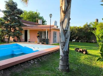 Quinta vacacional · 80m² · 3 Ambientes · 2 Cocheras · Casa Quinta en Virrey del Pino, con Quincho y Pileta
