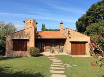 Casa de 4 ambientes, Santa Rosa de Calamuchita · Excelente Ubicacion y Acceso, Espetacular Diseño y Vista a Las Sierras