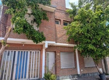 Casa · 156m² · 5 Ambientes · 1 Cochera · Casa 3 Dorm./cochera/pati0 - Barrio Mayoraz