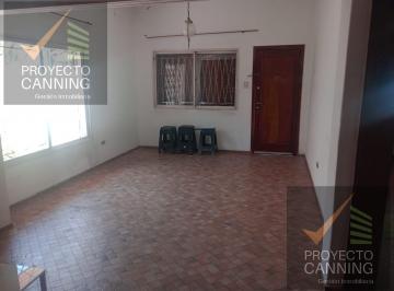 Casa · 150m² · 4 Ambientes · 1 Cochera · Casa en Venta en Luis Guillon