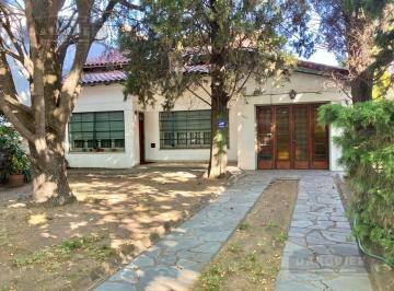 Casa · 613m² · Chalet en Burzaco