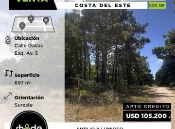 Terreno · 697m² · Terreno Sobre Esquina en Costa del Este - Calle Dalias Esq. Av 5