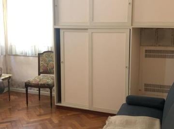 Departamento · 94m² · 4 Ambientes · Departamento en Venta Al Frente con Balcon - Centro