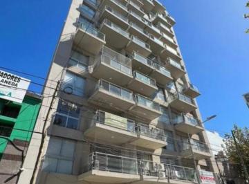 Departamento de 3 ambientes, Avellaneda · Departamento de 90 m² con 2 Dorm. en Venta en Avellaneda