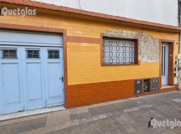 Casa de 4 ambientes, Avellaneda · Venta PH Tipo Casa 4 Ambientes con Quincho y Terraza – Centro de Avellaneda