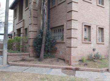 Casa de 4 ambientes, Córdoba · Señorial 3 Dorm/4 Bañ/aa/calef en Toda La Casa